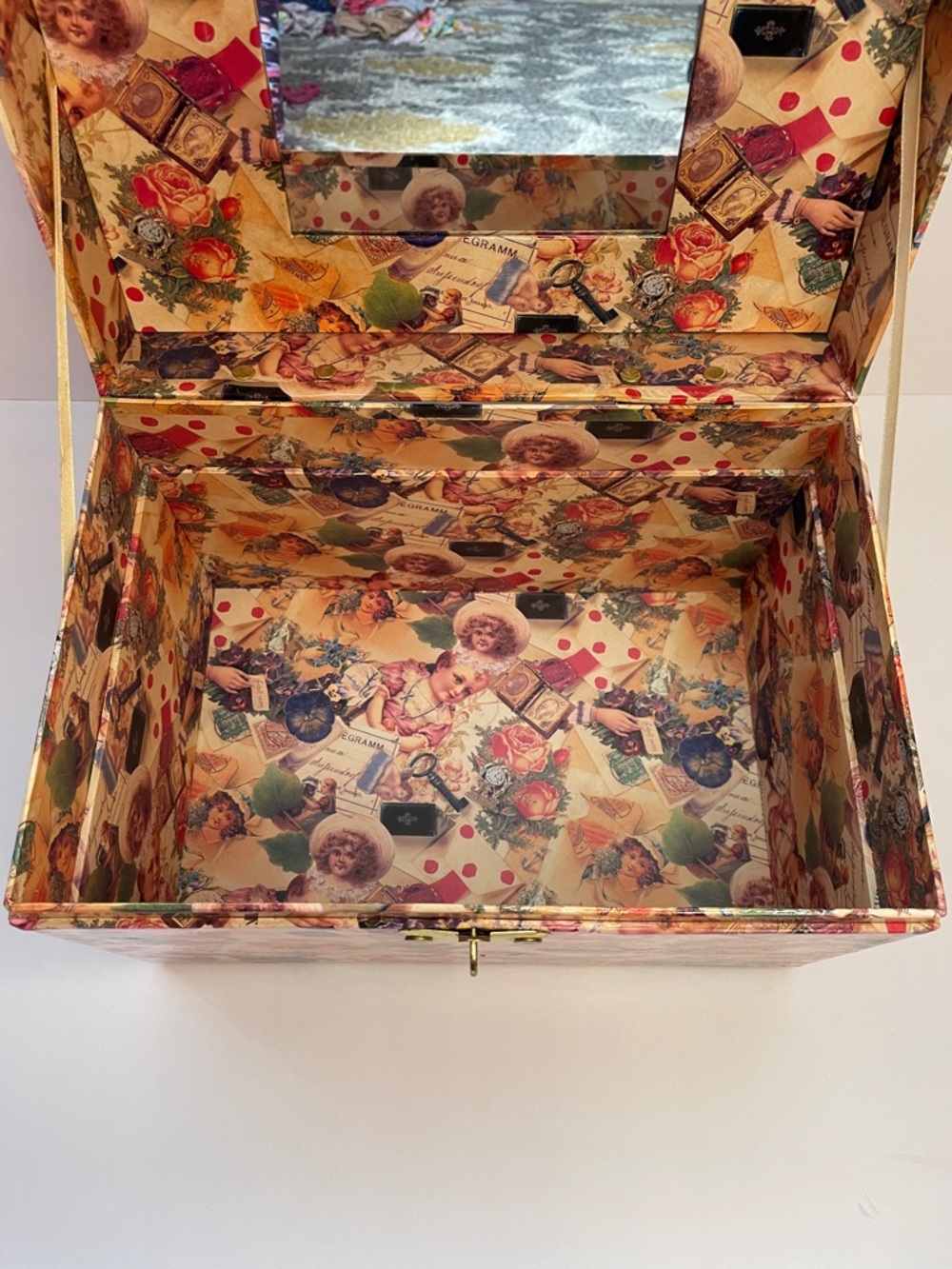 NWT Vintage Floral Cosmetic Case with Brown Handle - Picture 4 of 9